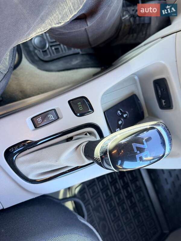 Хетчбек Renault Zoe 2015 в Рівному фото 20 Хетчбек Renault Zoe 2015 в Рівному