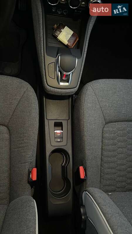 Хэтчбек Renault Zoe 2020 в Киеве фото 11 Хэтчбек Renault Zoe 2020 в Киеве