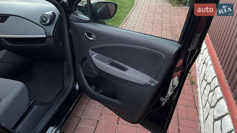 Хэтчбек Renault Zoe 2020 в Киеве фото 20 Хэтчбек Renault Zoe 2020 в Киеве