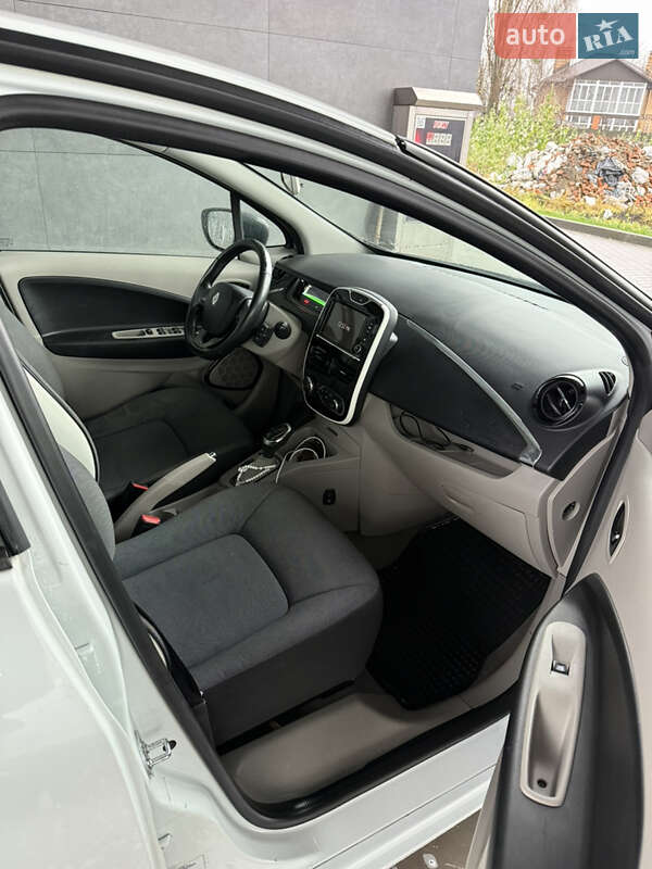 Хэтчбек Renault Zoe 2016 в Ирпене фото 5 Хэтчбек Renault Zoe 2016 в Ирпене