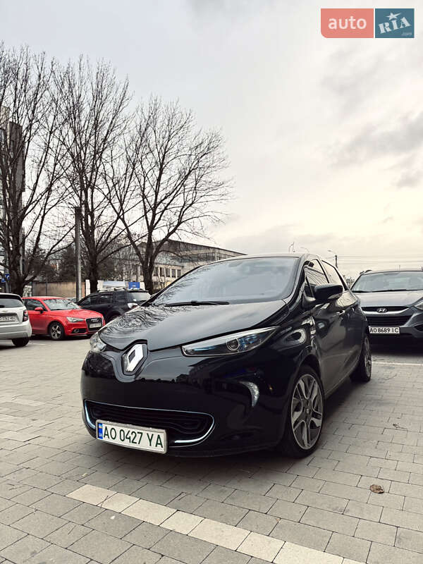 Хетчбек Renault Zoe 2013 в Ужгороді фото Хетчбек Renault Zoe 2013 в Ужгороді