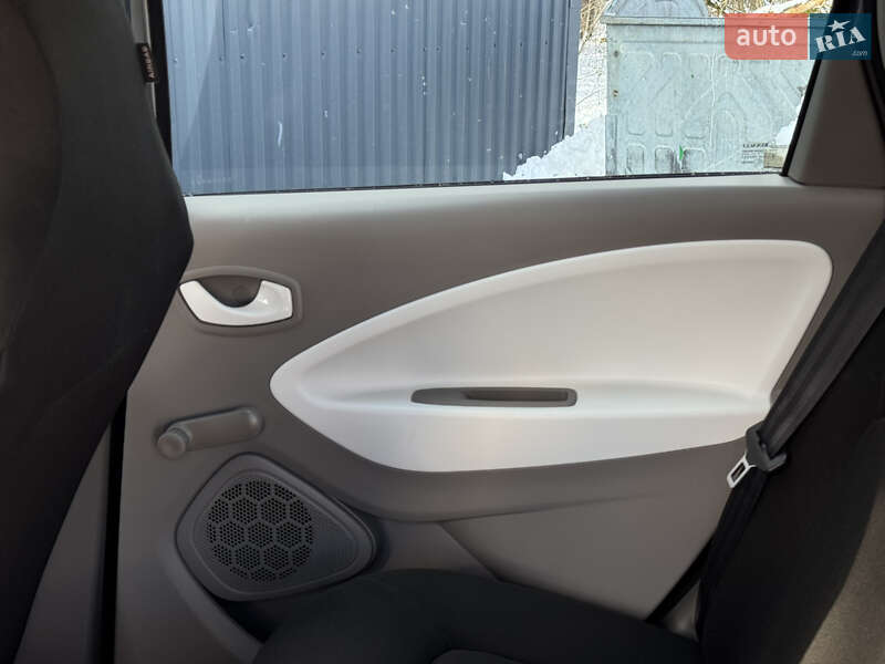 Хэтчбек Renault Zoe 2015 в Дрогобыче
