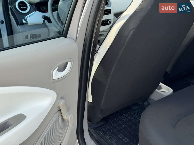 Хэтчбек Renault Zoe 2015 в Дрогобыче