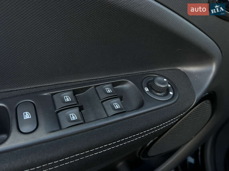 Хетчбек Renault Zoe 2017 в Рівному