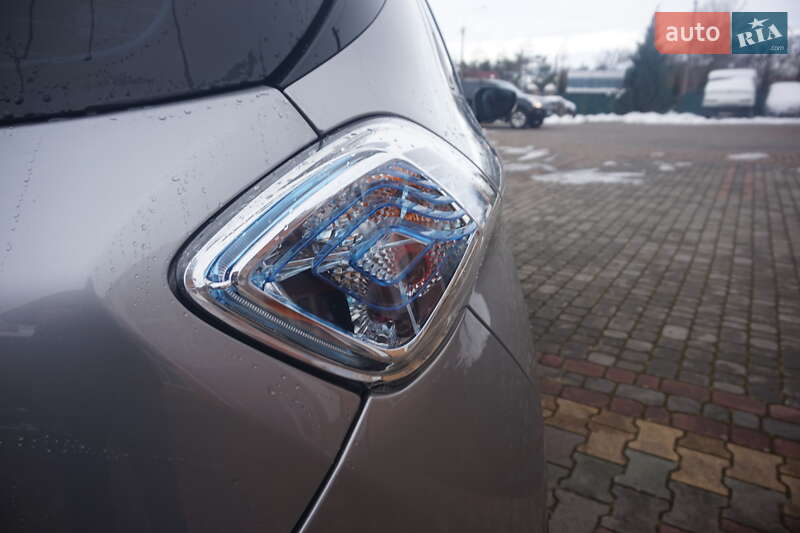 Хэтчбек Renault Zoe 2015 в Самборе