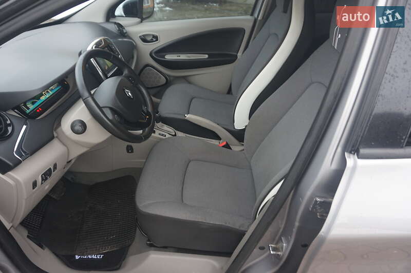 Хэтчбек Renault Zoe 2015 в Самборе