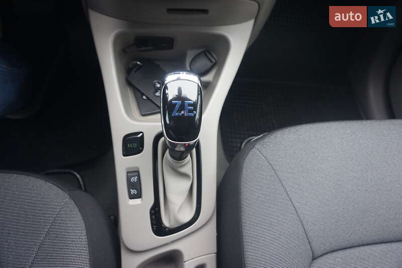 Хэтчбек Renault Zoe 2015 в Самборе