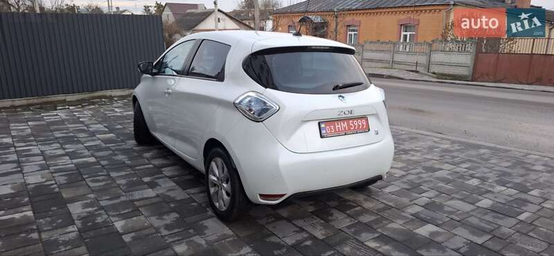 Хэтчбек Renault Zoe 2015 в Остроге