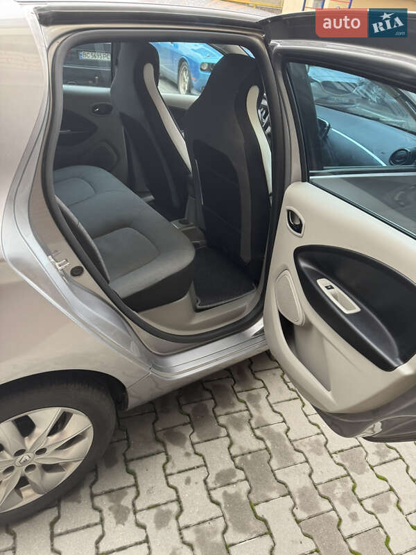 Хетчбек Renault Zoe 2015 в Хмельницькому фото 16 Хетчбек Renault Zoe 2015 в Хмельницькому