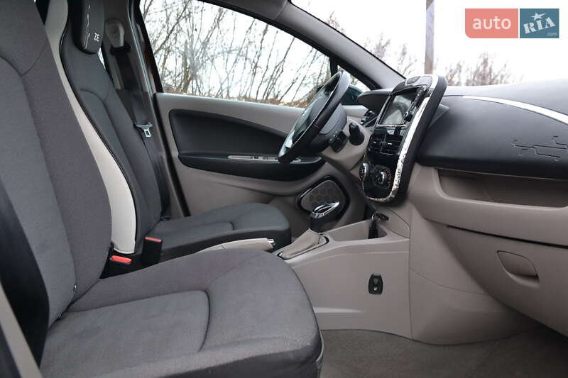 Хэтчбек Renault Zoe 2015 в Луцке фото 22 Хэтчбек Renault Zoe 2015 в Луцке