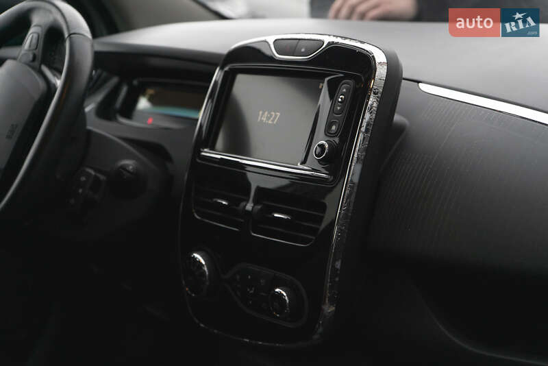 Хетчбек Renault Zoe 2017 в Ужгороді