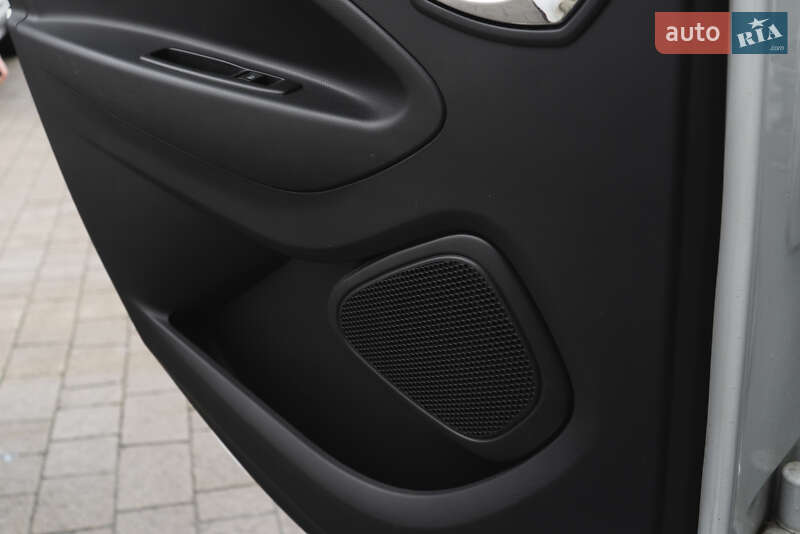 Хетчбек Renault Zoe 2017 в Ужгороді