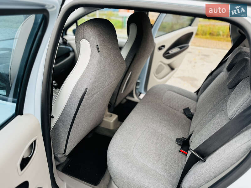 Хэтчбек Renault Zoe 2014 в Здолбунове