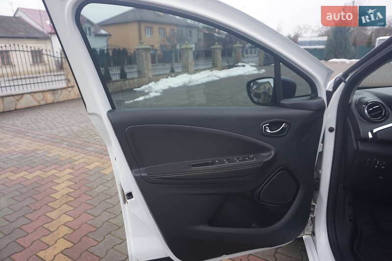 Хэтчбек Renault Zoe 2018 в Самборе