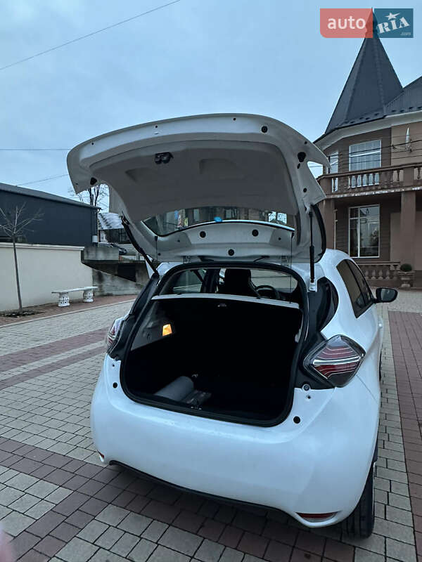 Хетчбек Renault Zoe 2022 в Снятині