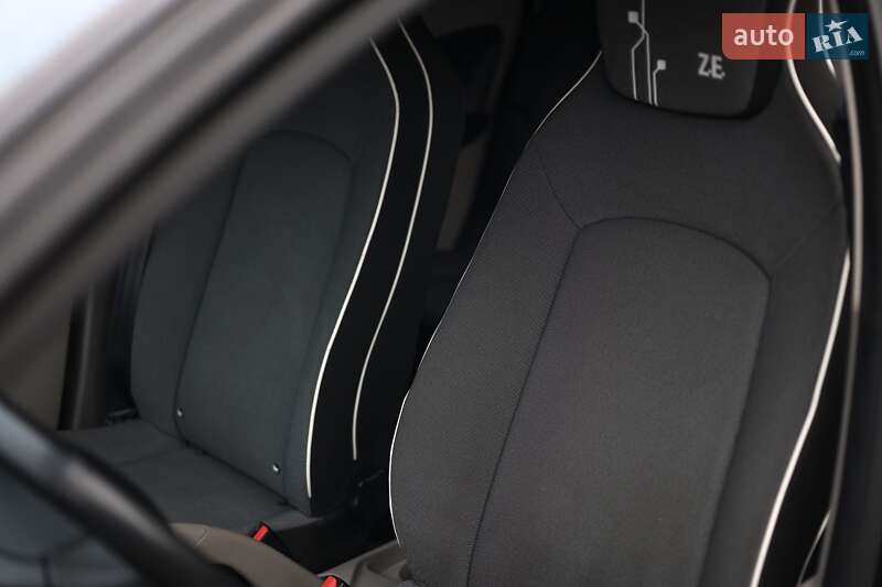 Хэтчбек Renault Zoe 2013 в Ровно