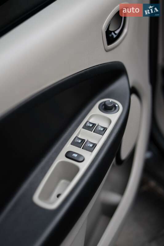 Хэтчбек Renault Zoe 2013 в Ровно