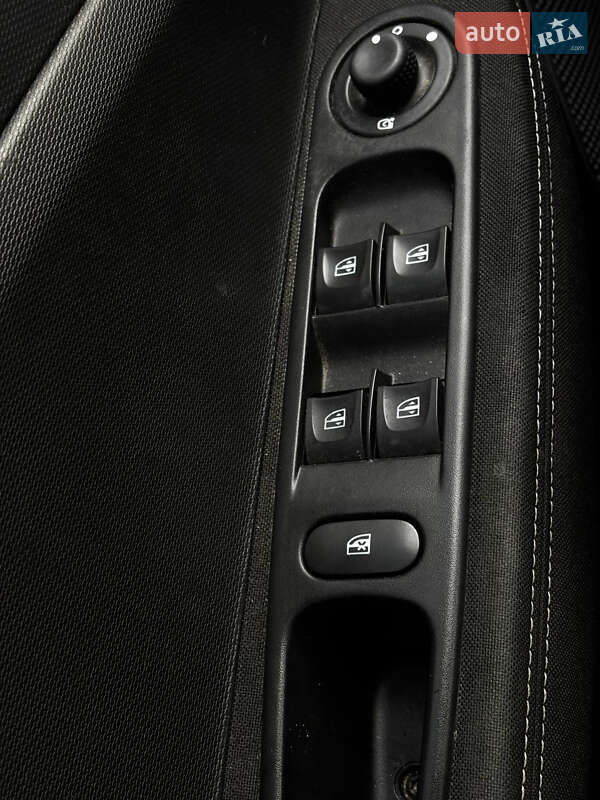 Хэтчбек Renault Zoe 2017 в Львове