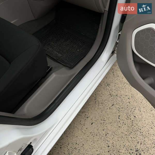 Хетчбек Renault Zoe 2019 в Ужгороді фото 15 Хетчбек Renault Zoe 2019 в Ужгороді