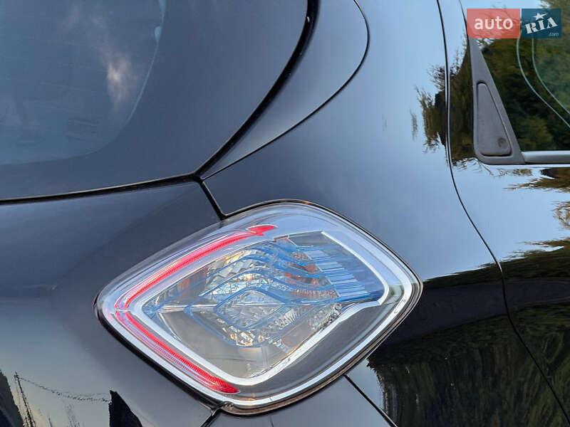 Хетчбек Renault Zoe 2014 в Стрию фото 26 Хетчбек Renault Zoe 2014 в Стрию