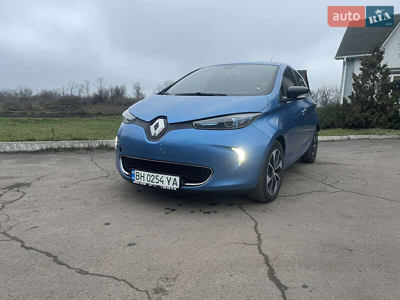 Хэтчбек Renault Zoe 2017 в Новоукраинке фото Хэтчбек Renault Zoe 2017 в Новоукраинке