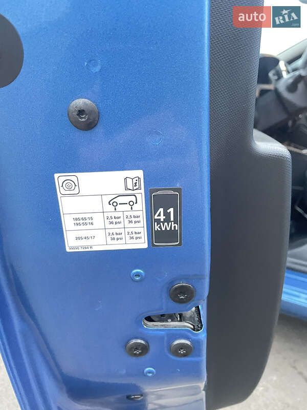 Хэтчбек Renault Zoe 2017 в Новоукраинке фото 19 Хэтчбек Renault Zoe 2017 в Новоукраинке