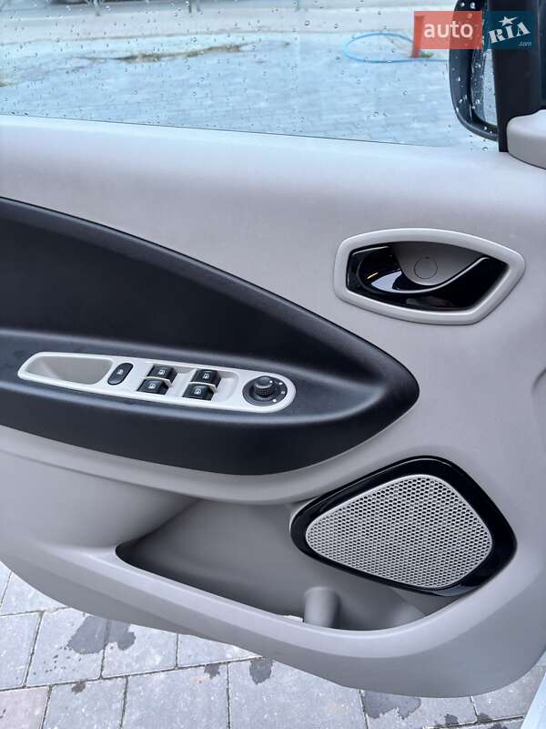 Хэтчбек Renault Zoe 2015 в Тернополе