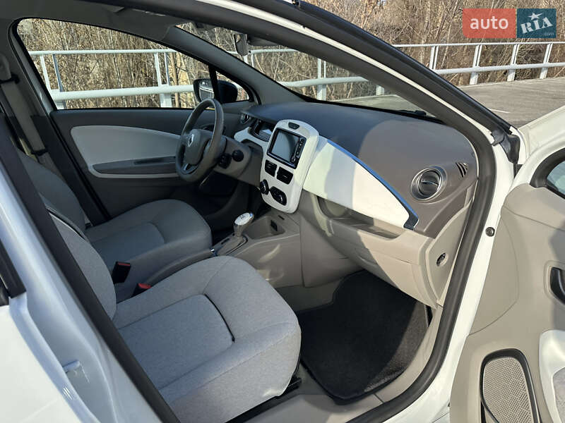 Хэтчбек Renault Zoe 2019 в Киеве фото 27 Хэтчбек Renault Zoe 2019 в Киеве