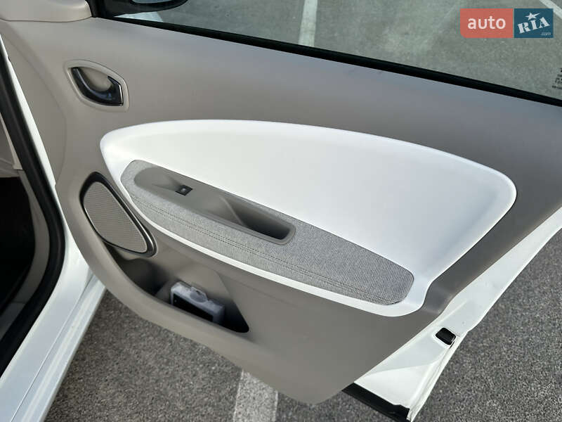 Хэтчбек Renault Zoe 2019 в Киеве фото 29 Хэтчбек Renault Zoe 2019 в Киеве