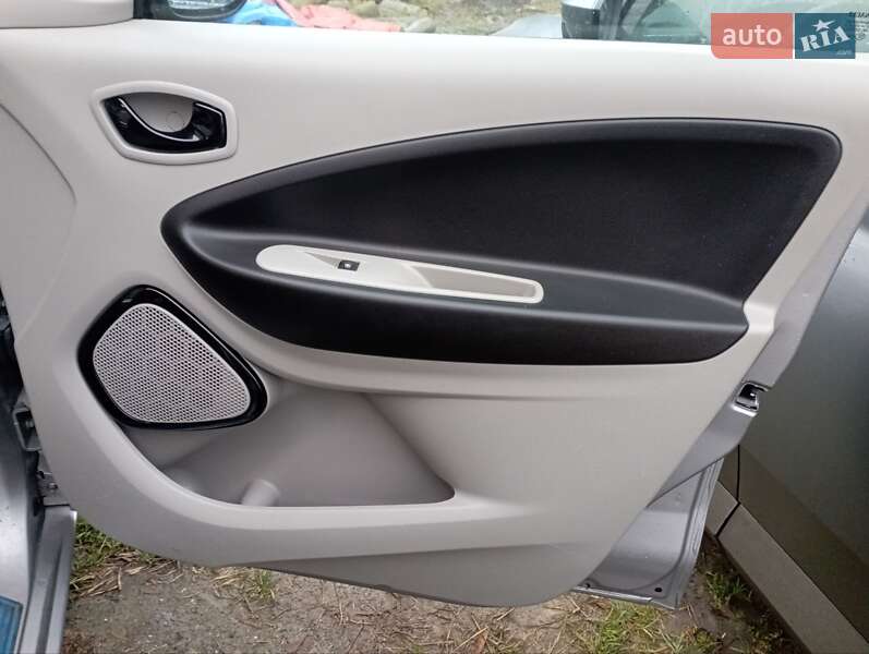 Хэтчбек Renault Zoe 2015 в Кременце фото 25 Хэтчбек Renault Zoe 2015 в Кременце