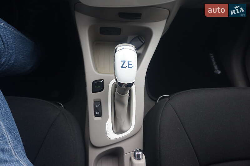 Хэтчбек Renault Zoe 2017 в Самборе фото 38 Хэтчбек Renault Zoe 2017 в Самборе
