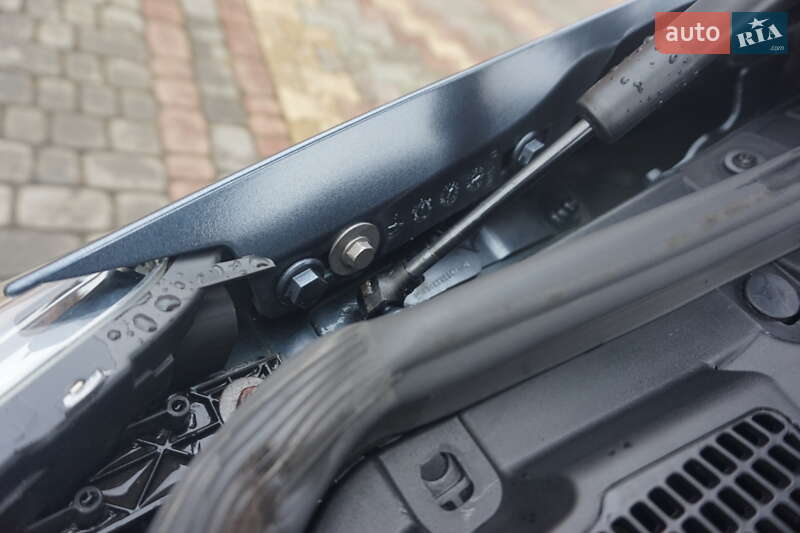 Хэтчбек Renault Zoe 2017 в Самборе фото 57 Хэтчбек Renault Zoe 2017 в Самборе