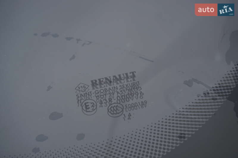 Хэтчбек Renault Zoe 2015 в Самборе фото 63 Хэтчбек Renault Zoe 2015 в Самборе