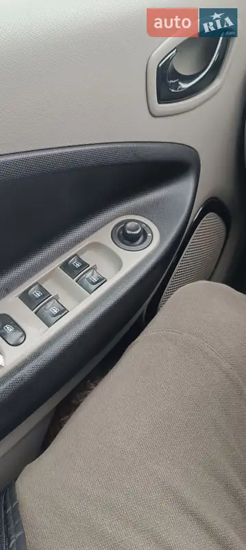 Renault Zoe 2015 VIN VF1AGVYA052165757 фото оголошення 9 з 33