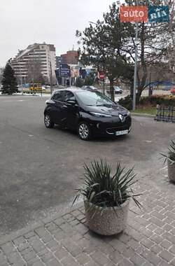 Хетчбек Renault Zoe 2016 в Дніпрі