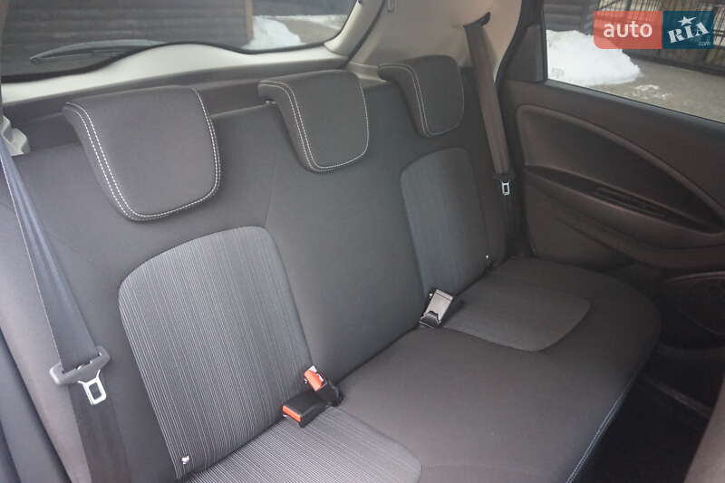 Хэтчбек Renault Zoe 2018 в Самборе фото 46 Хэтчбек Renault Zoe 2018 в Самборе