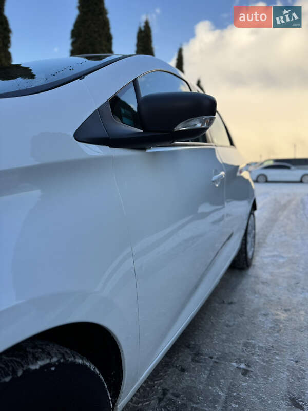 Хэтчбек Renault Zoe 2017 в Городке