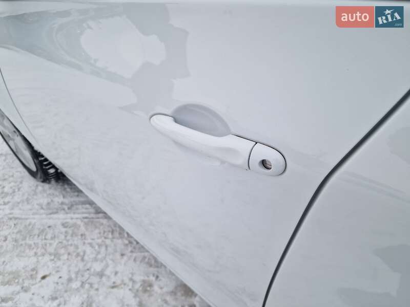 Хэтчбек Renault Zoe 2017 в Виннице фото 18 Хэтчбек Renault Zoe 2017 в Виннице