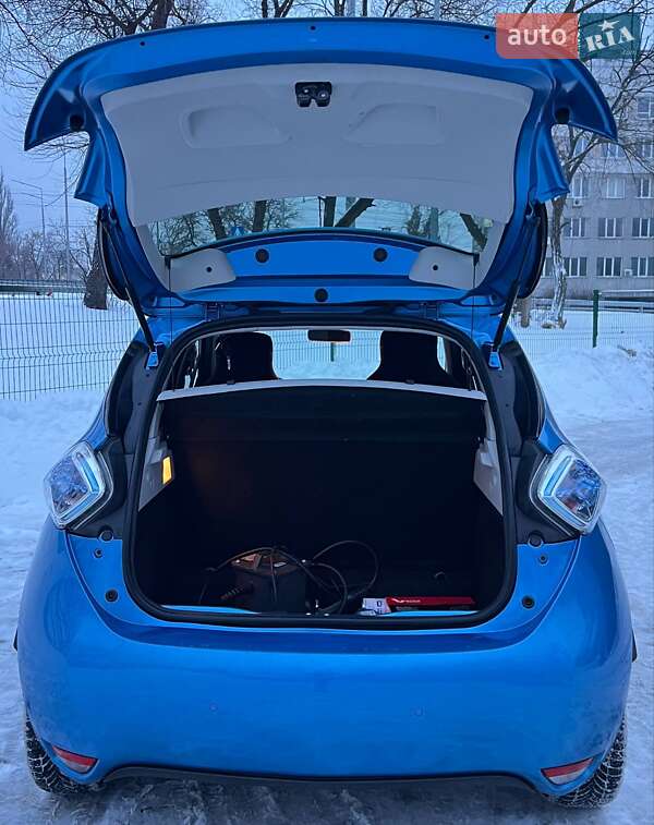 Хэтчбек Renault Zoe 2018 в Киеве