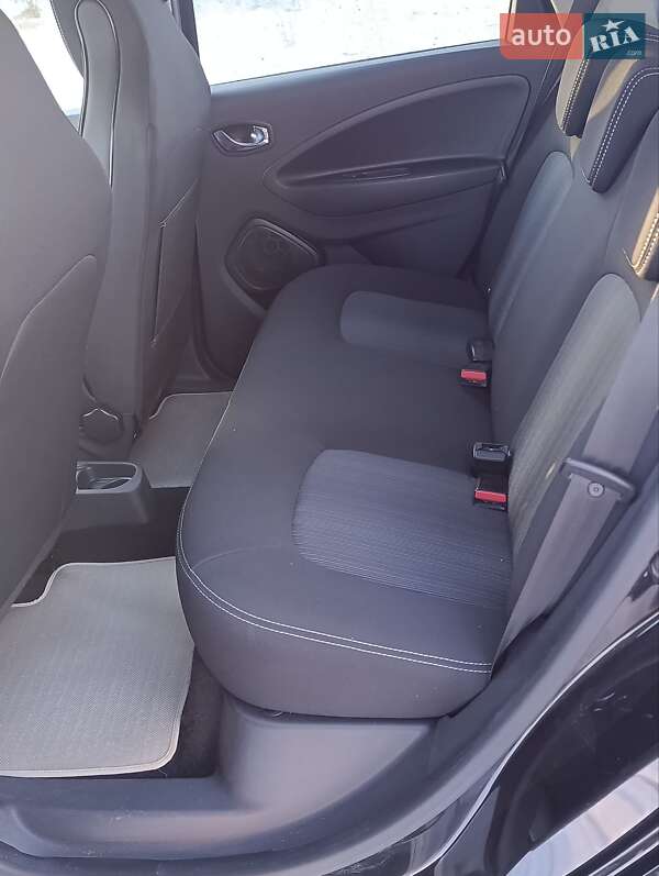 Хэтчбек Renault Zoe 2018 в Дубно