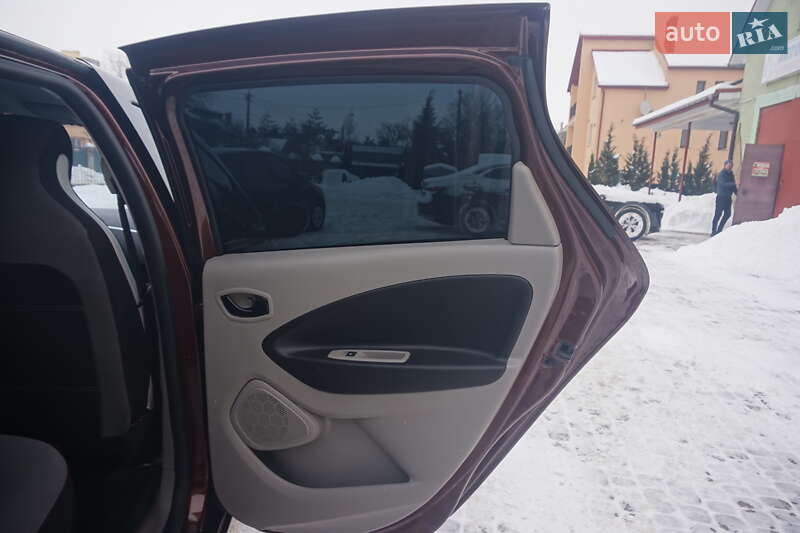 Хэтчбек Renault Zoe 2015 в Самборе