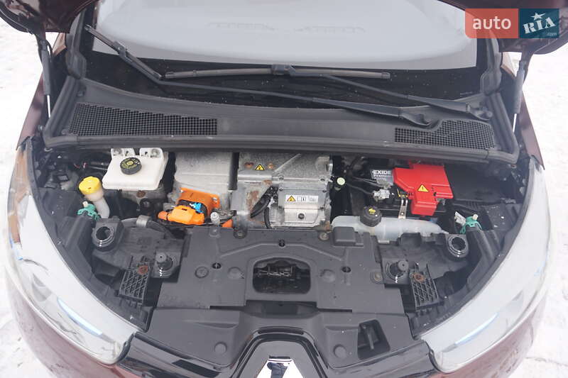 Хэтчбек Renault Zoe 2015 в Самборе