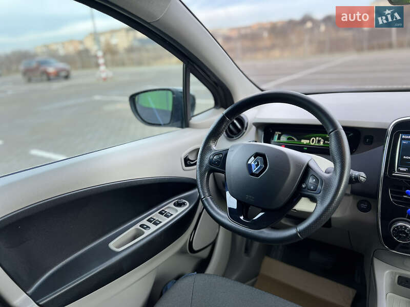 Хэтчбек Renault Zoe 2013 в Дубно