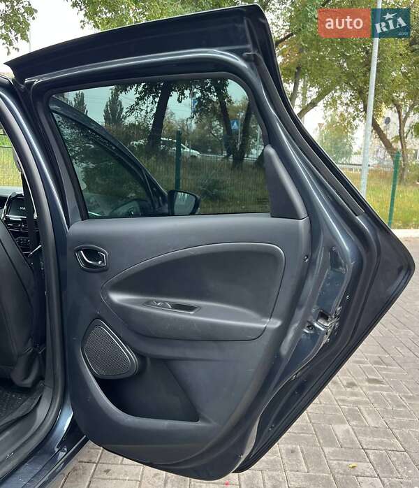 Хэтчбек Renault Zoe 2017 в Киеве фото 13 Хэтчбек Renault Zoe 2017 в Киеве