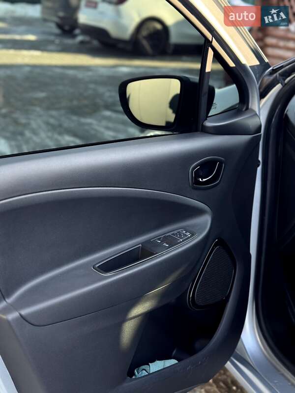 Хэтчбек Renault Zoe 2020 в Самборе