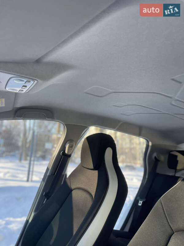 Хэтчбек Renault Zoe 2014 в Ровно фото 24 Хэтчбек Renault Zoe 2014 в Ровно
