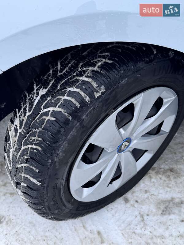 Хэтчбек Renault Zoe 2020 в Стрые фото 20 Хэтчбек Renault Zoe 2020 в Стрые