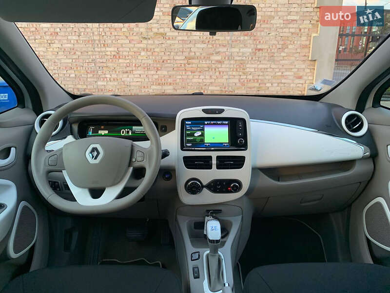 Хэтчбек Renault Zoe 2015 в Ивано-Франковске