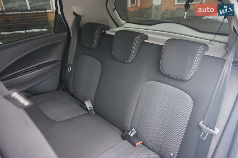 Хэтчбек Renault Zoe 2018 в Самборе