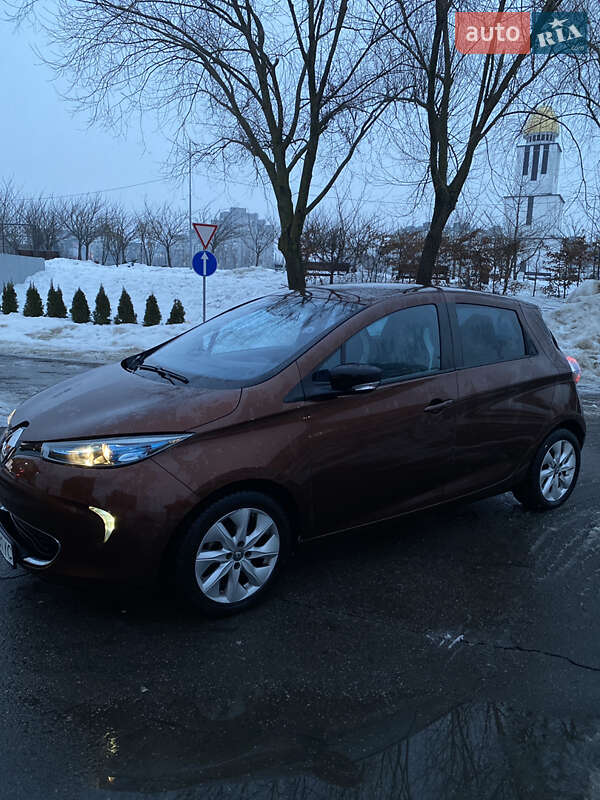 Хетчбек Renault Zoe 2015 в Львові фото 4 Хетчбек Renault Zoe 2015 в Львові